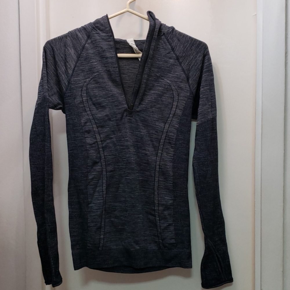 NWOT Lululemon 1/4 zip shirt with hood, sz 8